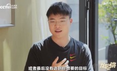 Uzi回归赛场，战术调整首场状态亮眼，公牛观众沸腾！(uzi再度回归赛场)